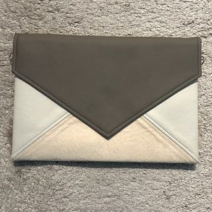NEW Hairoo clutch